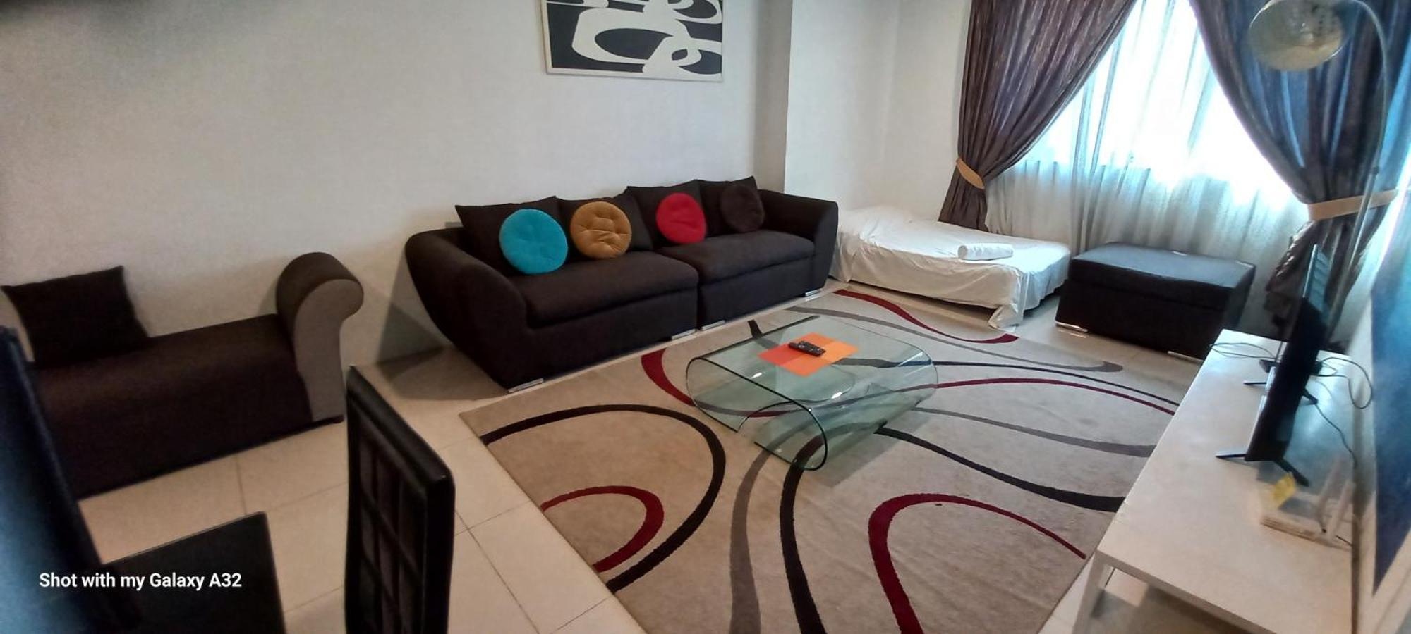 One Maxim Residence At Taragon Kuala Lumpur Kültér fotó
